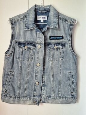 EUC GAP x Star Wars Light Wash Denim Vest YOUTH XL/ WOMEN XS